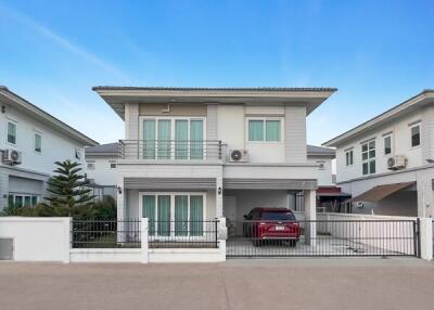 Modern two-story house