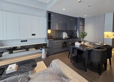 Modern kitchen with dining area