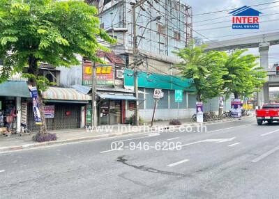 Street view with buildings and stores