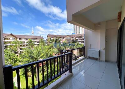 2 Bedrooms Condo in Chateau Dale Thabali Condo Jomtien C011823