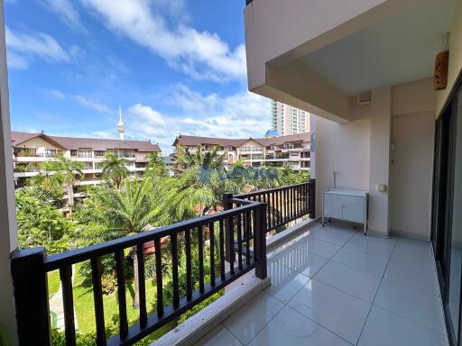 2 Bedrooms Condo in Chateau Dale Thabali Condo Jomtien C011823