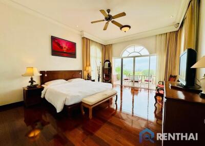 Stunning Pool Villa Resort style Fully Furnished