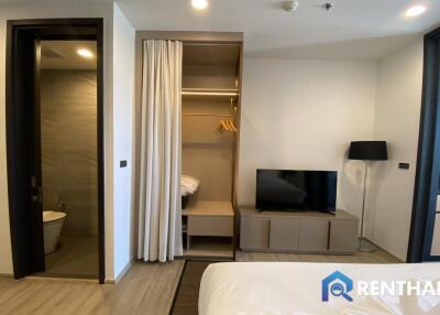 Edge Central Pattaya Luxurious Fully-Furnished