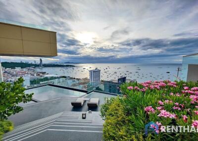 Edge Central Pattaya Luxurious Fully-Furnished