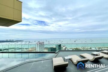 Edge Central Pattaya Luxurious Fully-Furnished