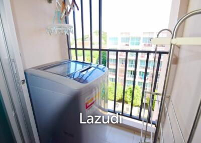 Baan Peang Ploen: 32 sqm studio condo on the 8th floor with breathtaking views