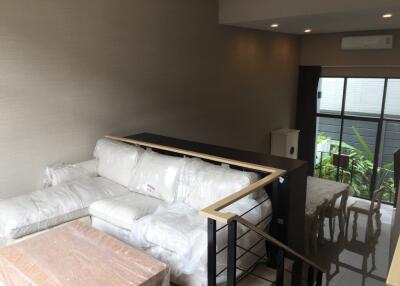 For Rent Bangkok Town House Arden Phattanakan BTS On Nut Suan Luang