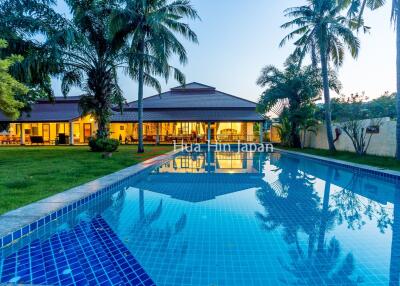 Great Golf Course Villa in Hua Hin at Palm Hills Golf Resort