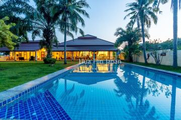 Great Golf Course Villa in Hua Hin at Palm Hills Golf Resort