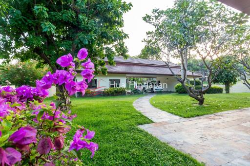 Great Golf Course Villa in Hua Hin at Palm Hills Golf Resort