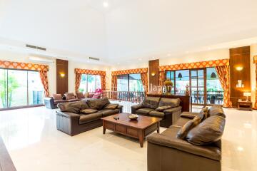 Great Golf Course Villa in Hua Hin at Palm Hills Golf Resort