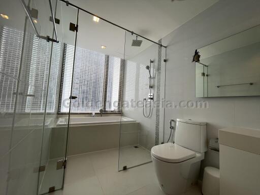 2 Bedrooms Furnished Condo with Balcony at Nara 9 - Sathorn