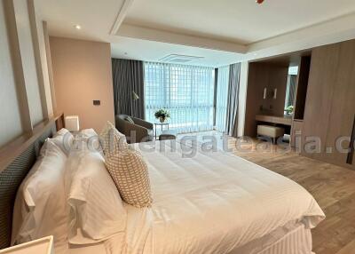 3 Bedrooms Modern Furnished Apartment Sukhumvit 63, Ekkamai