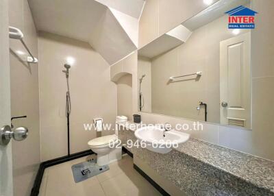 Modern bathroom with vanity