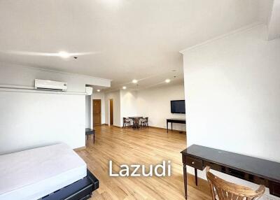 1 Bed 1 Bath condo 67 SQ.M in Baan Chao Praya