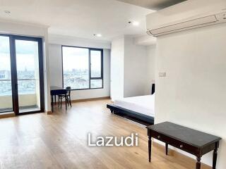 1 Bed 1 Bath condo 67 SQ.M in Baan Chao Praya