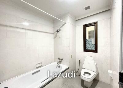 1 Bed 1 Bath condo 67 SQ.M in Baan Chao Praya