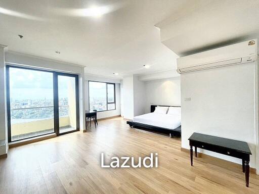 1 Bed 1 Bath condo 67 SQ.M in Baan Chao Praya