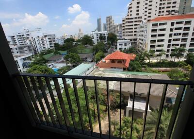 Balcony with view of the urban landscape