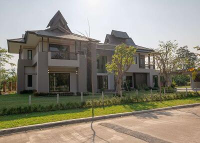 5 Bedroom in Green Valley Mae Rim