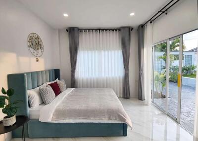 Luxury 6 Bedroom Pool Villa in San Sai