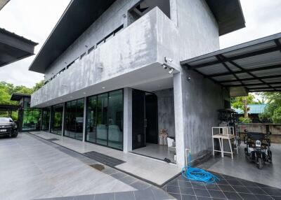 7 Bedroom Modern House Riverside in Mae Rim