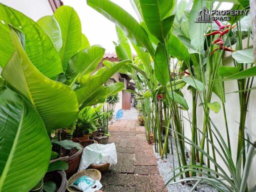 3 Bedroom Thai Style Pool Villa In Na Jomtien For Sale