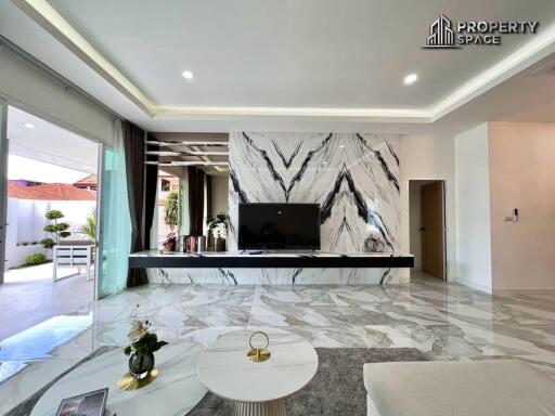 Brand New 4 Bedroom Pool Villa Modern Style In Jomtien For Sale And Rent