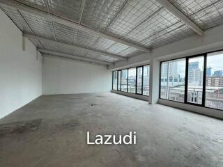 New Commercial Building for sale in Makkasan