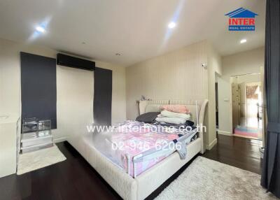 Spacious and modern bedroom