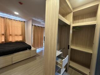 Bedroom with en-suite storage space