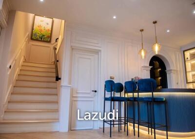 Zermatt Hua Hin : Luxurious Two-Story Villa Soi 102