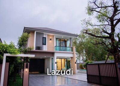 Zermatt Hua Hin : Luxurious Two-Story Villa Soi 102