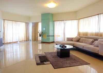 2 bedroom Condo in Markland Pattaya