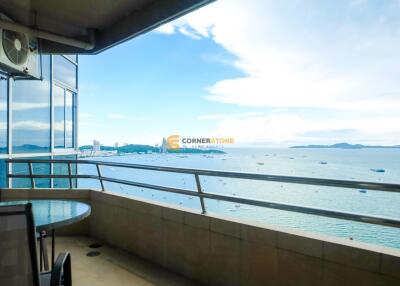 2 bedroom Condo in Markland Pattaya