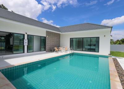 Modern Pool Villa Near Prem Tinsulanonda International School