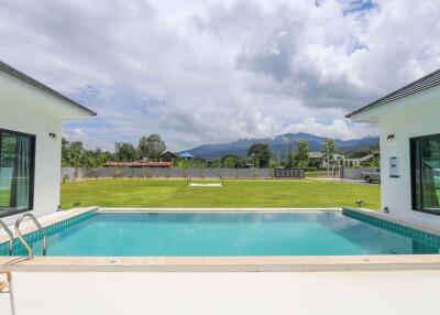 Modern Pool Villa Near Prem Tinsulanonda International School