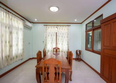 4 bedroom house for rent near Ruam Chok