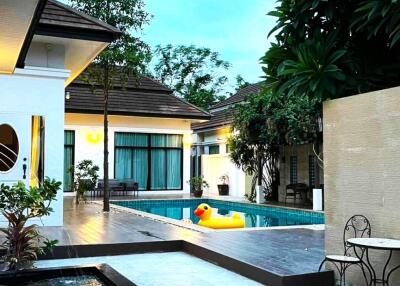 Poolvilla in quiet area of East-Pattaya