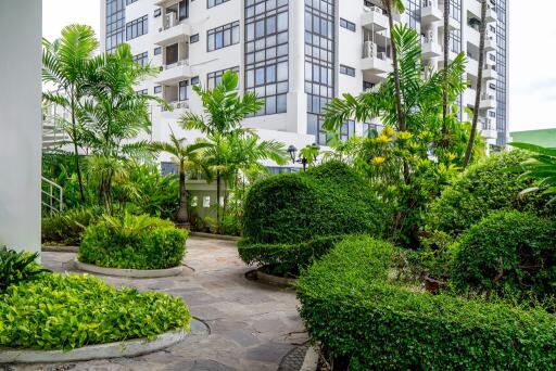 2-bedroom spacious condo for sale on Thong Lo