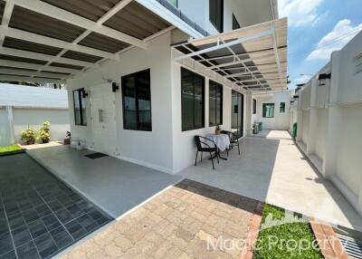 4 Bedroom House for Rent in Phahonyothin Soi 9, Phaya Thai, Bangkok