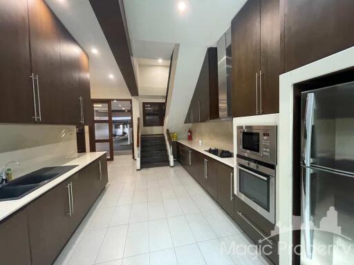 4 Bedroom Townhouse for Rent in Lotus Point Elegant, Watthana, Bangkok