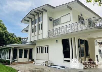 6-BR House near BTS Phra Khanong