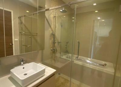 1-BR Condo at Q Asoke near MRT Phetchaburi