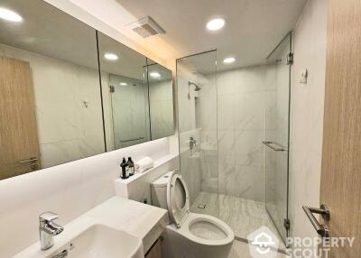 1-BR Condo at Walden Asoke near MRT Sukhumvit