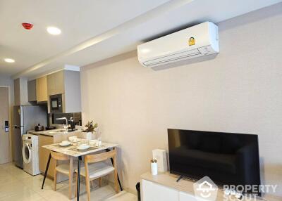 1-BR Condo at Walden Asoke near MRT Sukhumvit