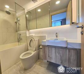 1-BR Condo at Walden Asoke near MRT Sukhumvit