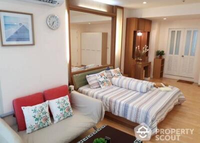 2-BR Condo at Baan Sathorn Chaopraya near BTS Krung Thon Buri (ID 506509)