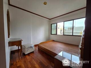 2-BR Condo at Saranjai Mansion Condominium near BTS Nana