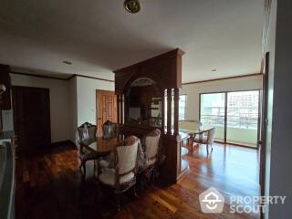 2-BR Condo at Saranjai Mansion Condominium near BTS Nana